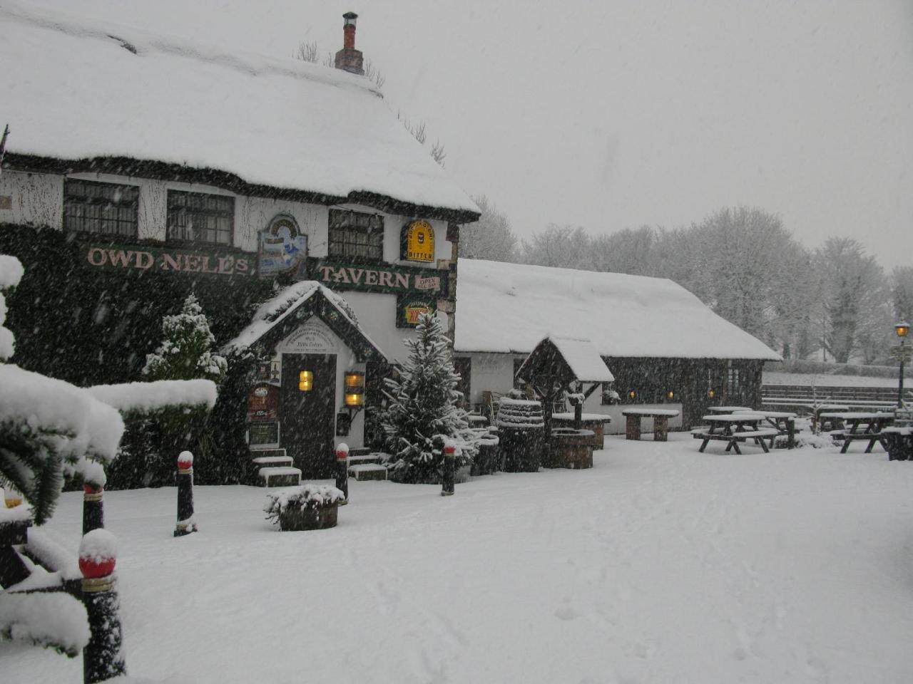 Guy'S Thatched Hamlet Barton  Exteriör bild